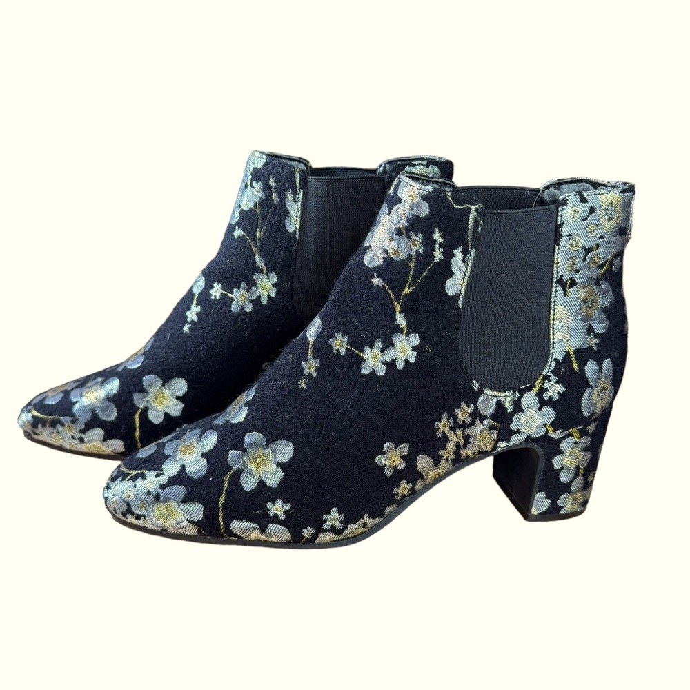Anne Klein Gorgia Fabric Floral Ankle Booties EUC - Picture 3 of 13